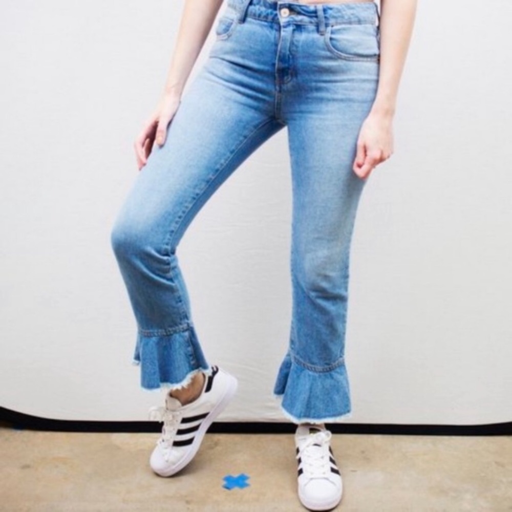 - BLOGGERS’ FAVE - Zara Flare Cropped Jeans
